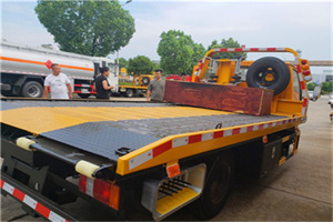 广南附近拖车电话号码服务